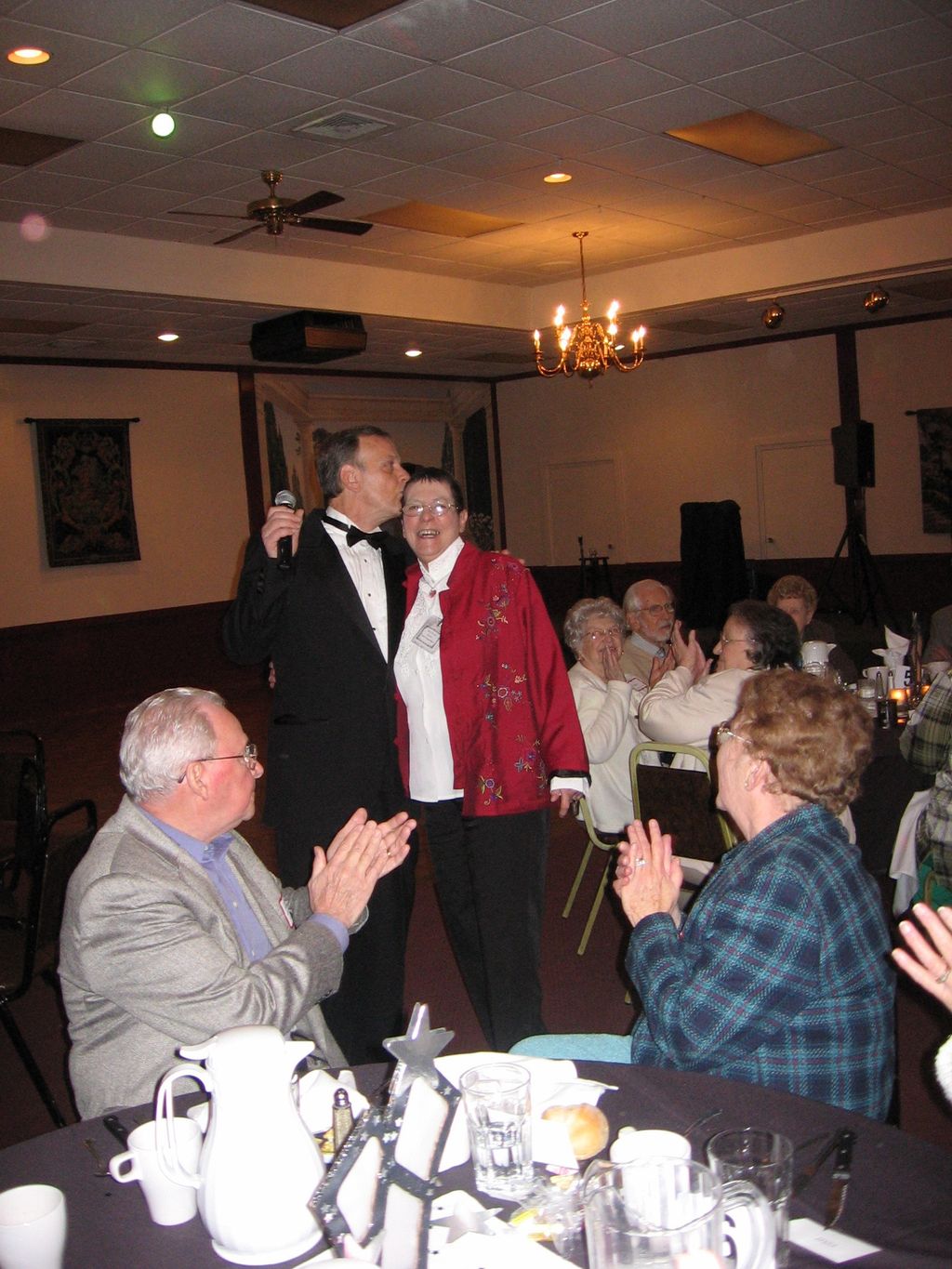 Sinatra sings, at a Fabulous 40's gala.