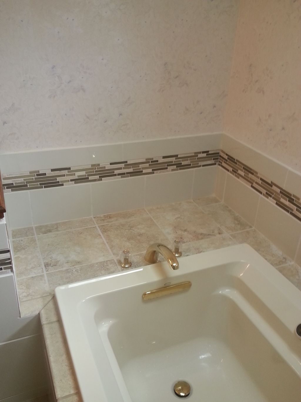 Tub with tile surround
