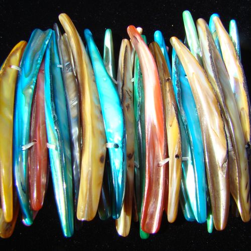Multi-Colored Mother of Pearl Shell Bracelet:

Thi