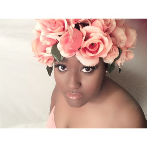 Floral Beauty Shoot
Model: Larecia Tobias