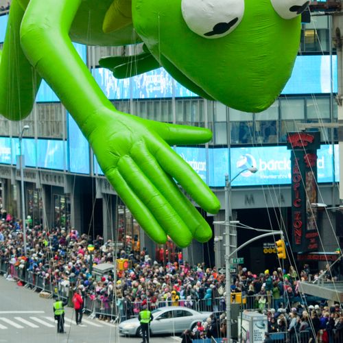 shooting of the thanksgiving parade