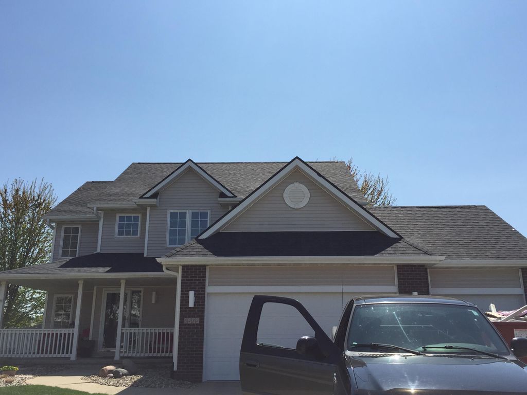 Owens Corning - Onyx Black Shingles