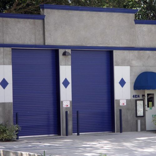 Rollup metal garage doors repair and service in Ta
