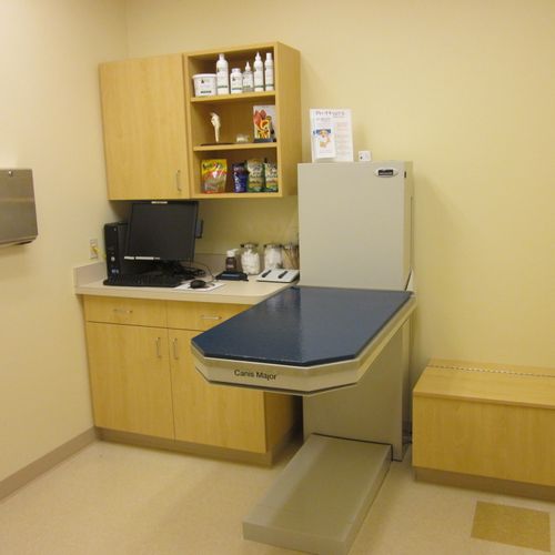 Exam rooms with lift tables