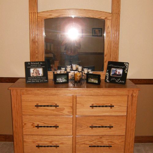 solid oak dresser with matching mirror. 2007