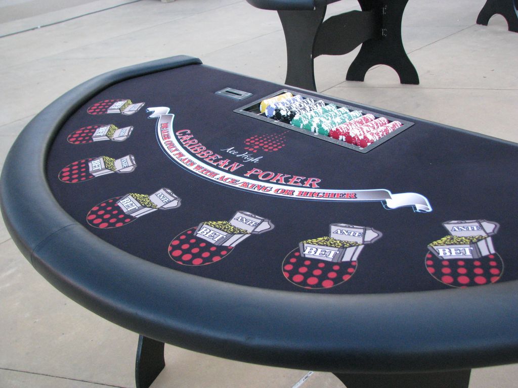 Caribbean Poker - No Bluffing, Just You Against Th