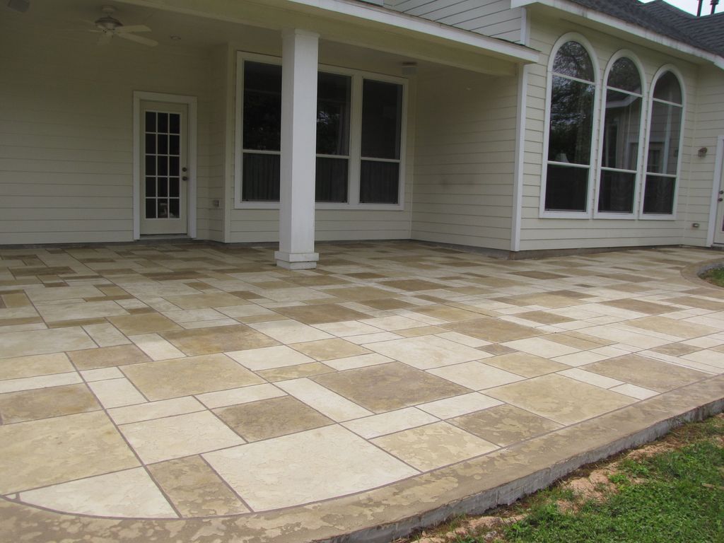 Patio extension with multi-colored decorative conc