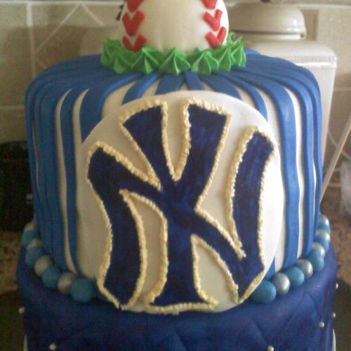 Fondant NY Yankees Birthday Cake, Strawberry and V