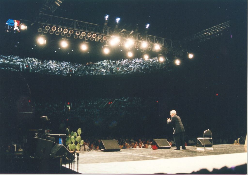 From audiences of 16 to 16,000 - Vince Poscente de