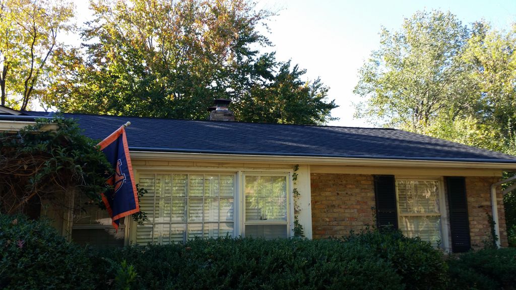 Installation in Blossomwood. GAF Timberline