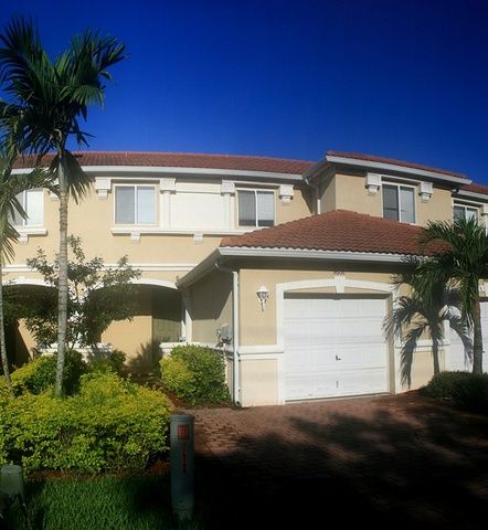 Spacious Townhome!!!
Close to FGCU
9606 Roundstone