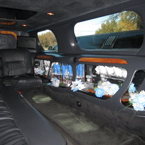 Luxury 10 Passenger Black Limousine Blue and White