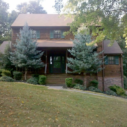 Lovely, well maintained cedar house in Athens, TN.