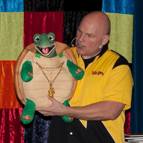 Sam the Turtle puppet teaching respect.
