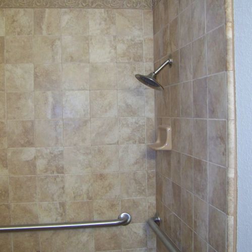Ceramic Tile Shower with Bench, Mortar Installatio