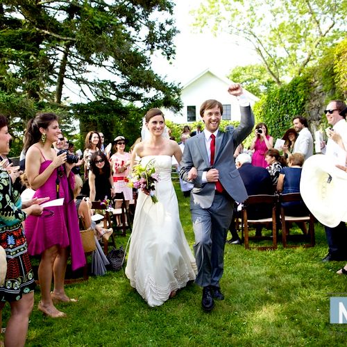 Wedding: Nicole and Rob - Island Farm on Elihu Isl