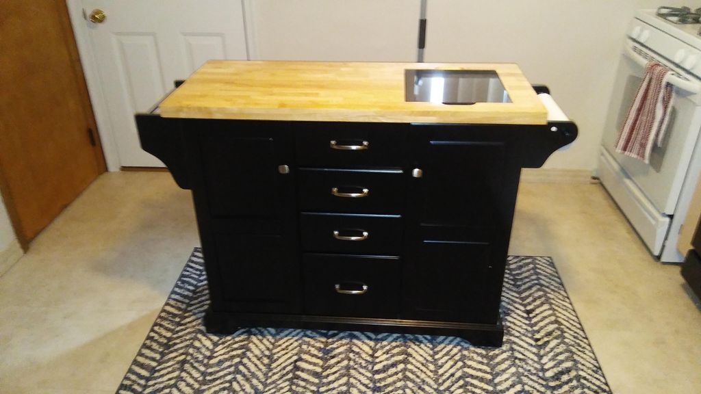 Kitchen island assembly
