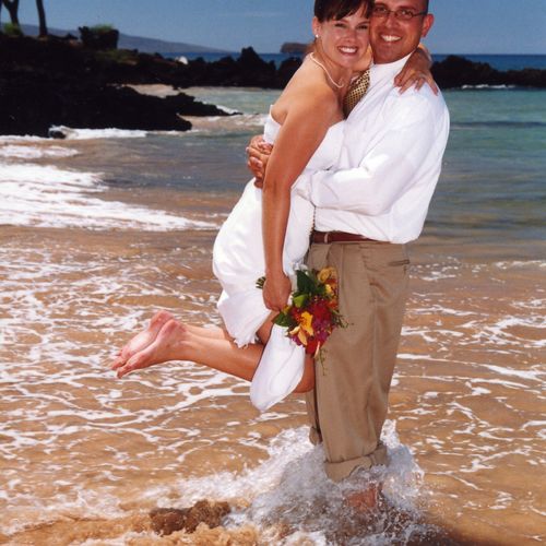 Royal Hawaiian Weddings - morning beach wedding