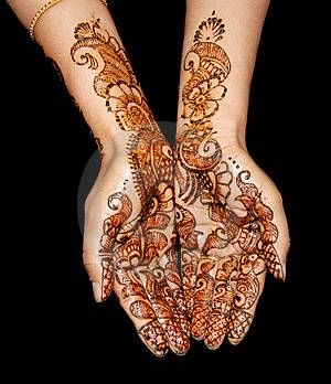 Munazza Henna Tatto and Threading