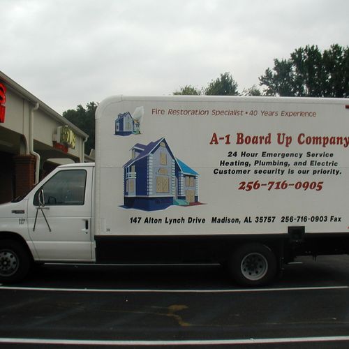Box Truck Graphics & Lettering
