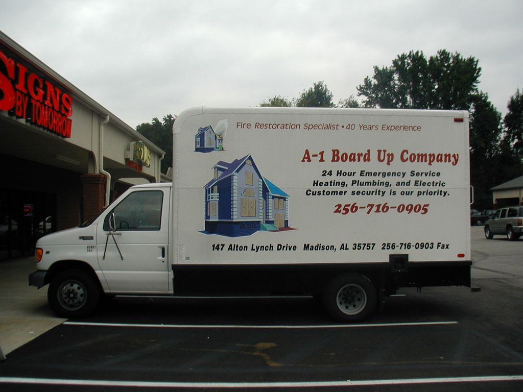 Box Truck Graphics & Lettering