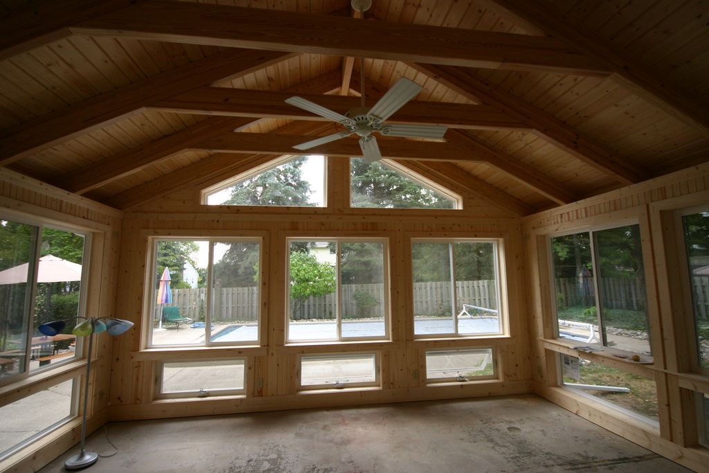 3 season room by JBJ Building & Remodeling Inc.