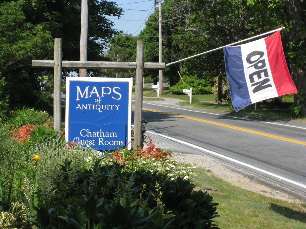 Front Sign - Open Daily, Year Around