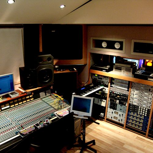 Control room alex Morelli music recording studios 