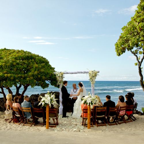 Hawaii Wedding Ceremony; Outdoor Wedding Ceremony