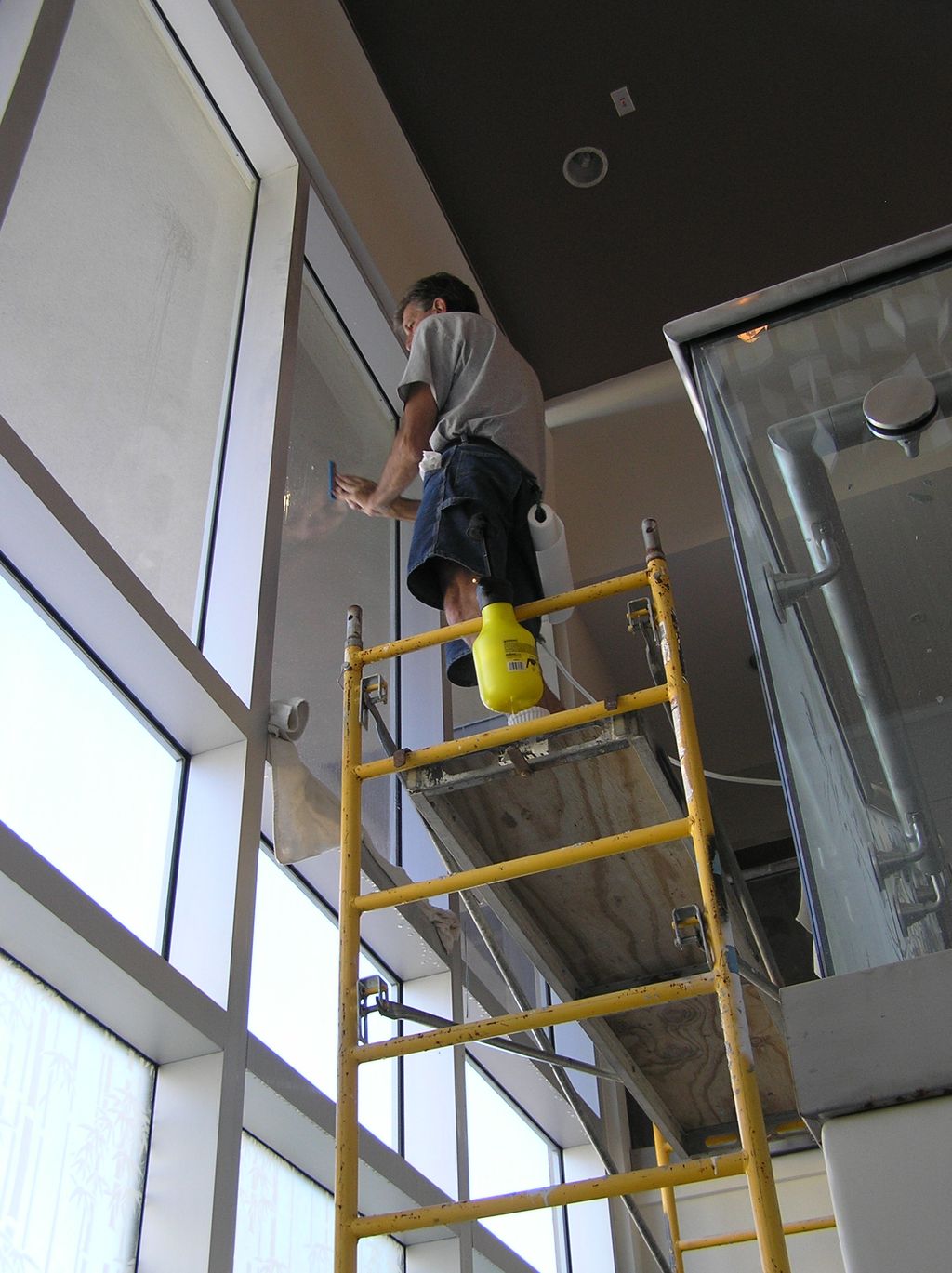 LLumar's N1040 SR CDF solar film installation at T