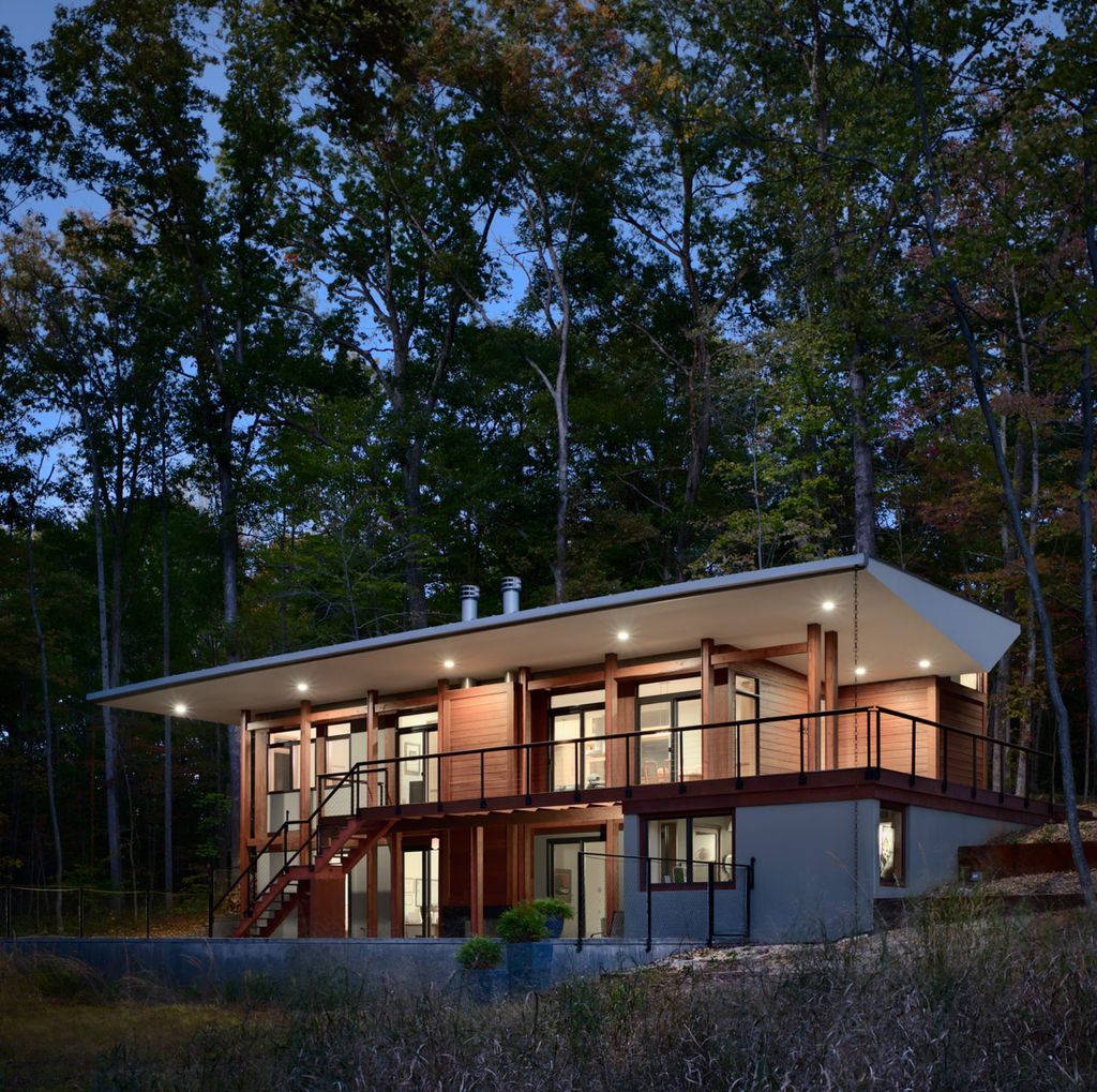 This 3,000 SF house faces south to take advantage 