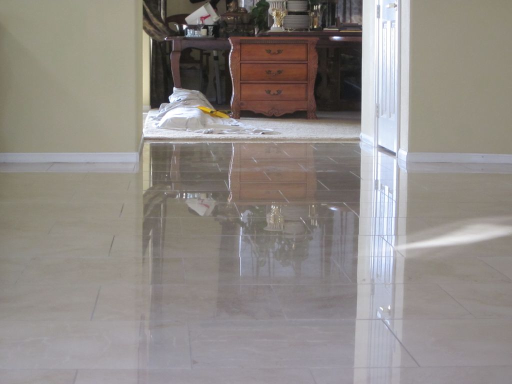 Polished crema marfil marble floor