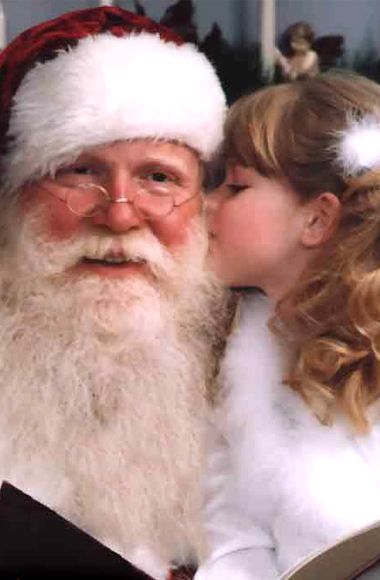Santa and a young admirer, photograph by Madearis 