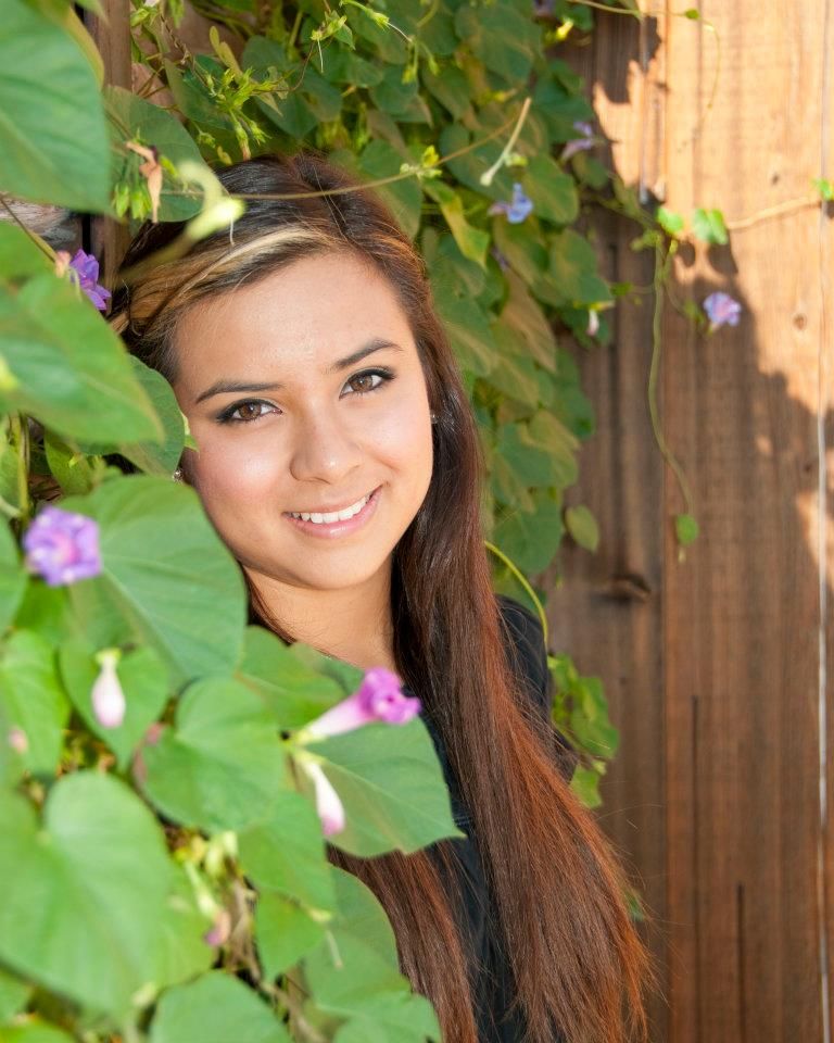 Senior Shoot.
See more at www.facebook.com/highdeg