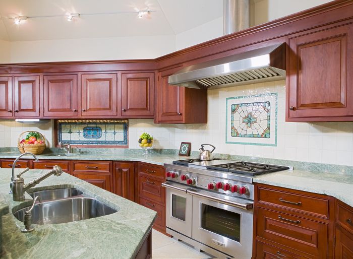 Octagonal room with open concept, Designer Ken Dem