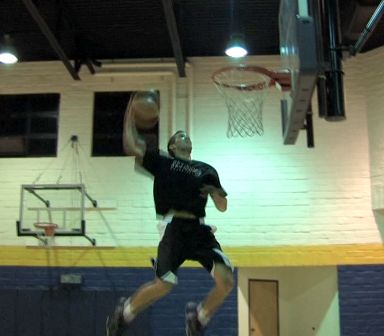 Steven Plantenberg finishing at 360 with a Dunk.