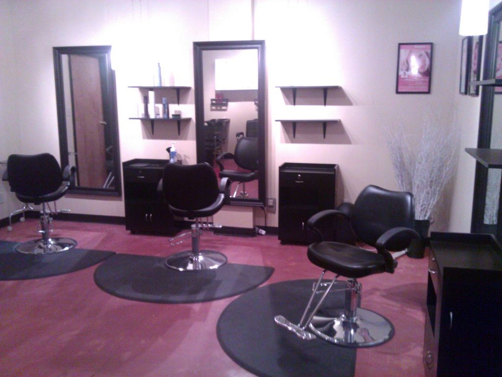 Salon Area