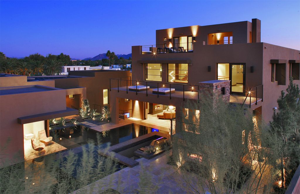 Zero Net Energy Home, Las Vegas, Nevada