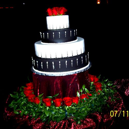 Black White and Red Wedding Cake Splendid Feast
