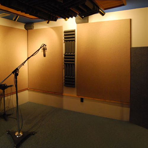 Our cutting room sounds great and will accommodate