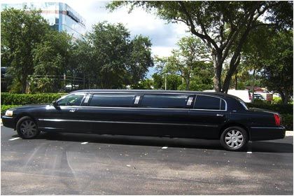 Super Stretch LimousineThe Lincoln limousines are 