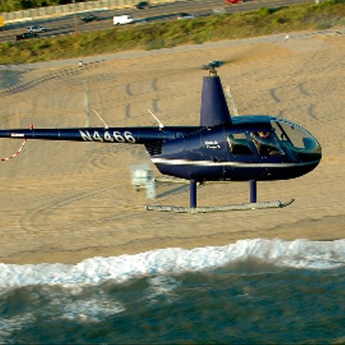 Fly above Los Angeles in a Group 3 Aviation helico