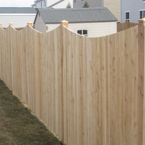 Scallop fence