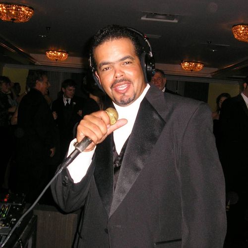 Me performing at a Wedding in Tampa, Florida.. I g