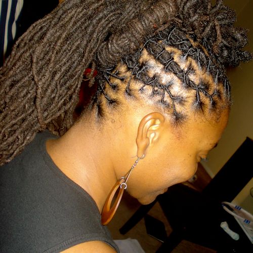 Mixed style with ropes twists and a mohawk