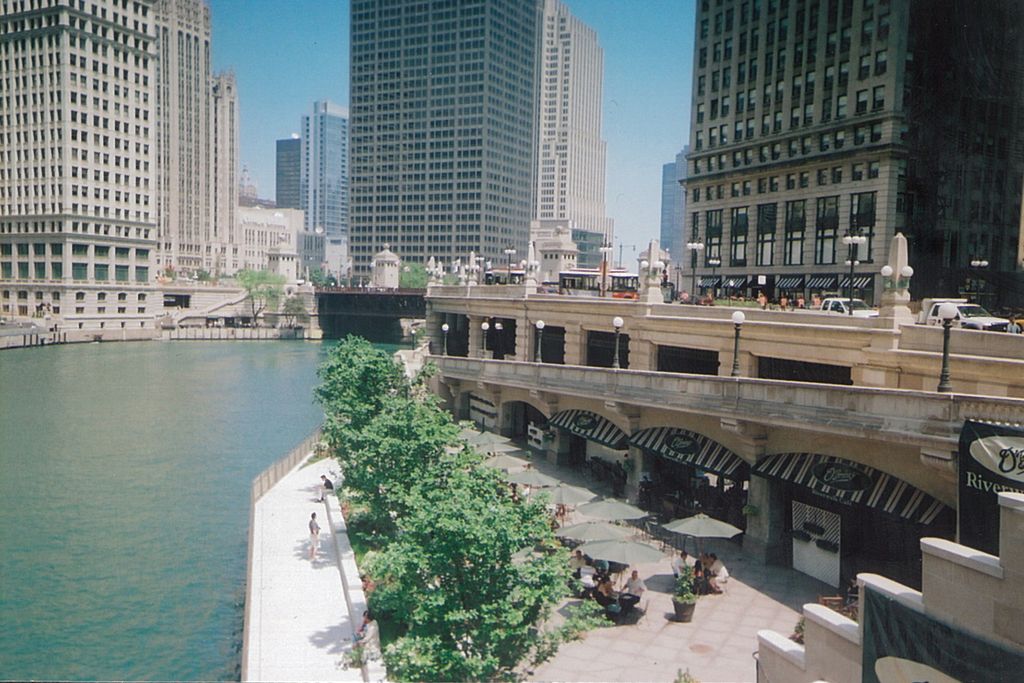 Chicago's Finest River Walk Tour