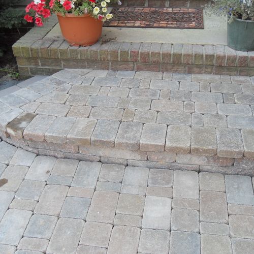 This is the matching patio for the Belgard Celtik 