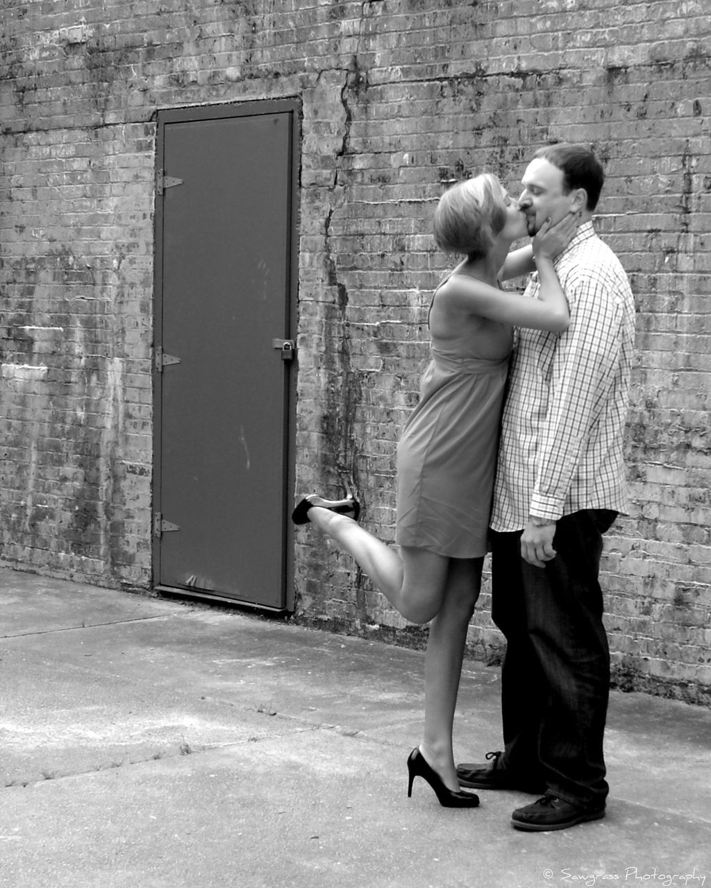 Brett & Nicole, engagement photo @ Huntington Beac