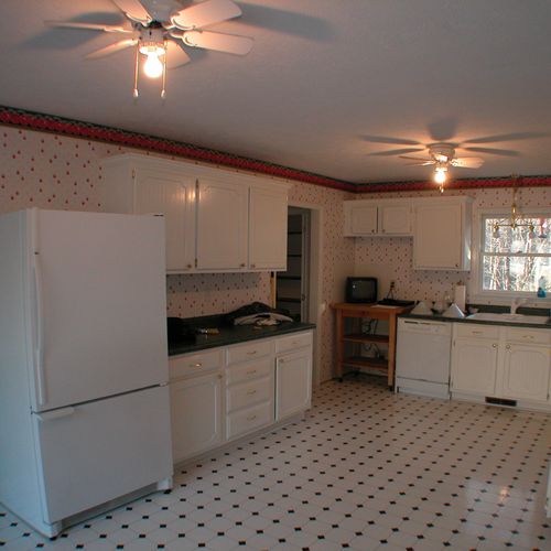 The before remodel kitchen picture