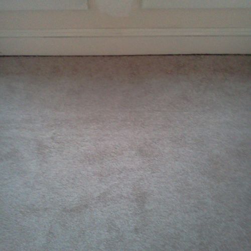 Carpet seam 10ft long, unnoticable. Thats how it s